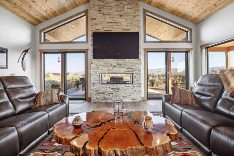 10483 living resized 1 | Maxwell Development